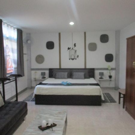 Similan Hotel Pantai Bang Tao Bagian luar foto