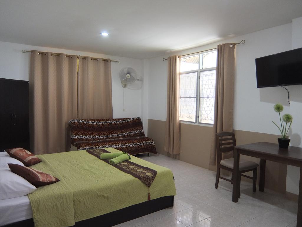 Similan Hotel Pantai Bang Tao Bagian luar foto